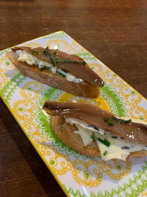 anchoas resultonas para con queso azul suave.